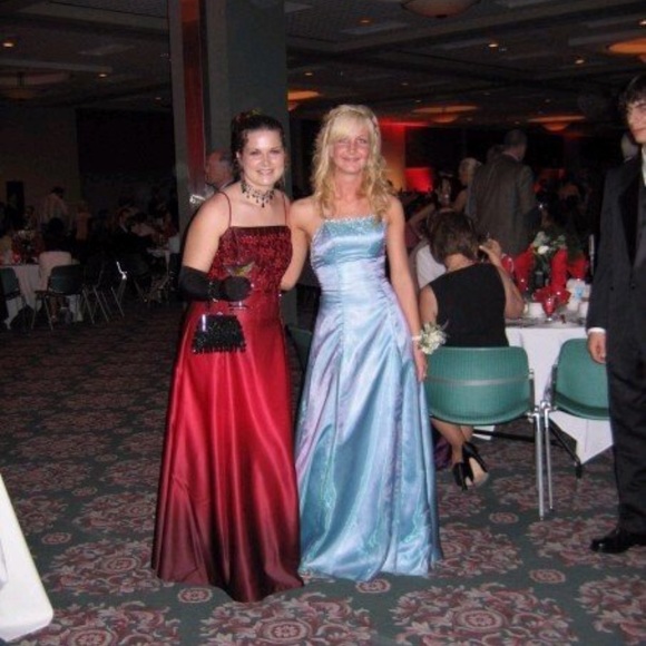 Teal-blue purple shimmer princess bedazzled Grad dress size 4 - Picture 4 of 16